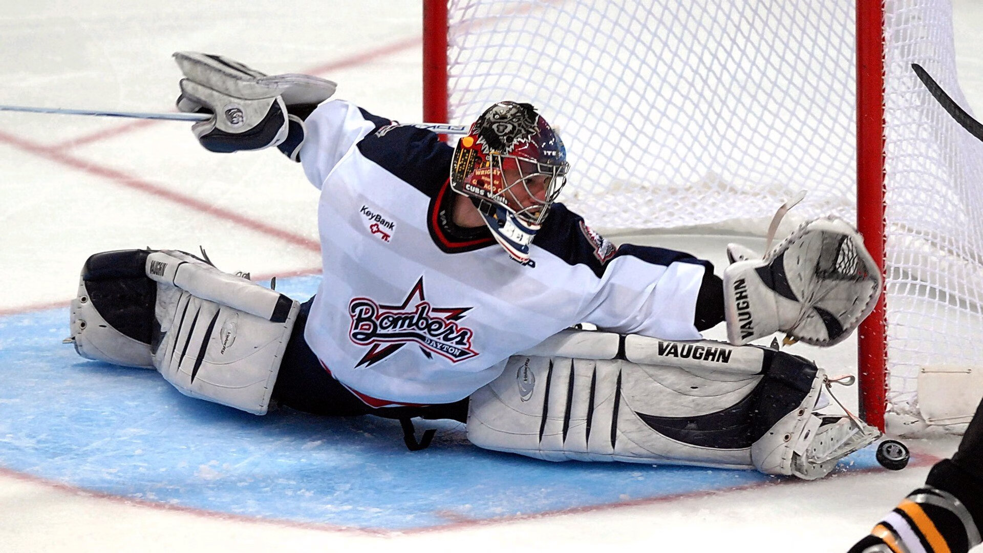 爱游戏官方-“球场火爆：现场最震撼的精彩瞬间”，球场上的精彩表演